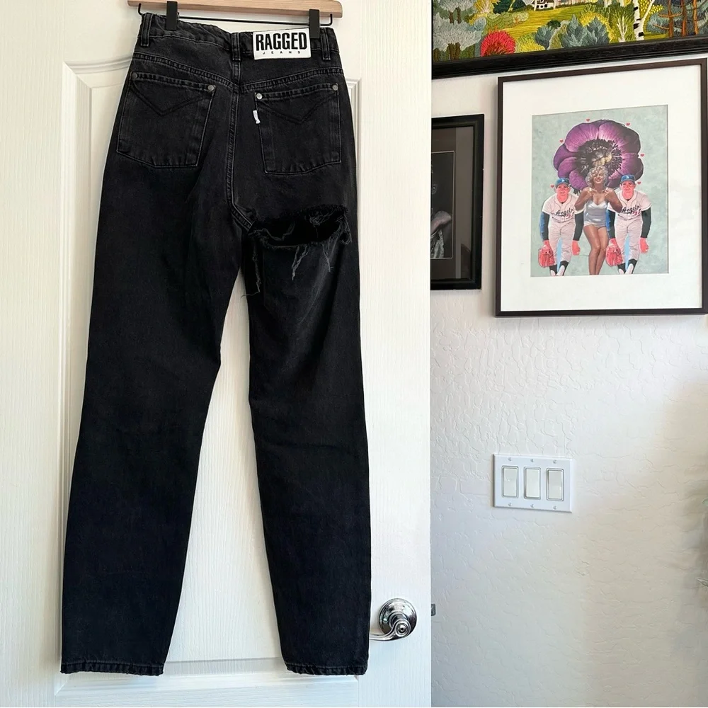 The Ragged Priest Butt Cut Jeans. Size: 26. Great condition 🖤 - Picture 8 of 11